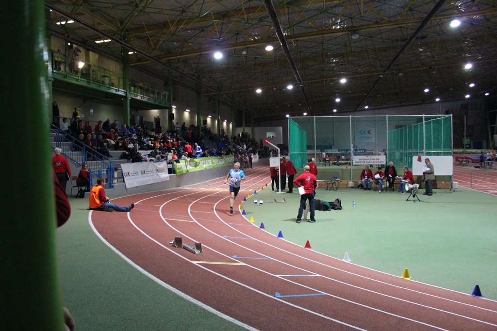 Christophe Stiffe se lance dans le 2é tour du 400m